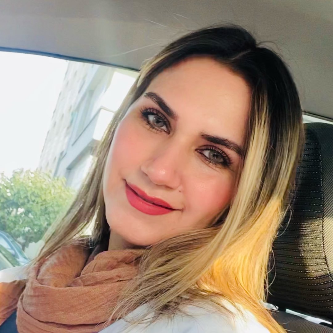 عکس پروفایل اینستاگرام آرزو قربانى / arezoughorbani