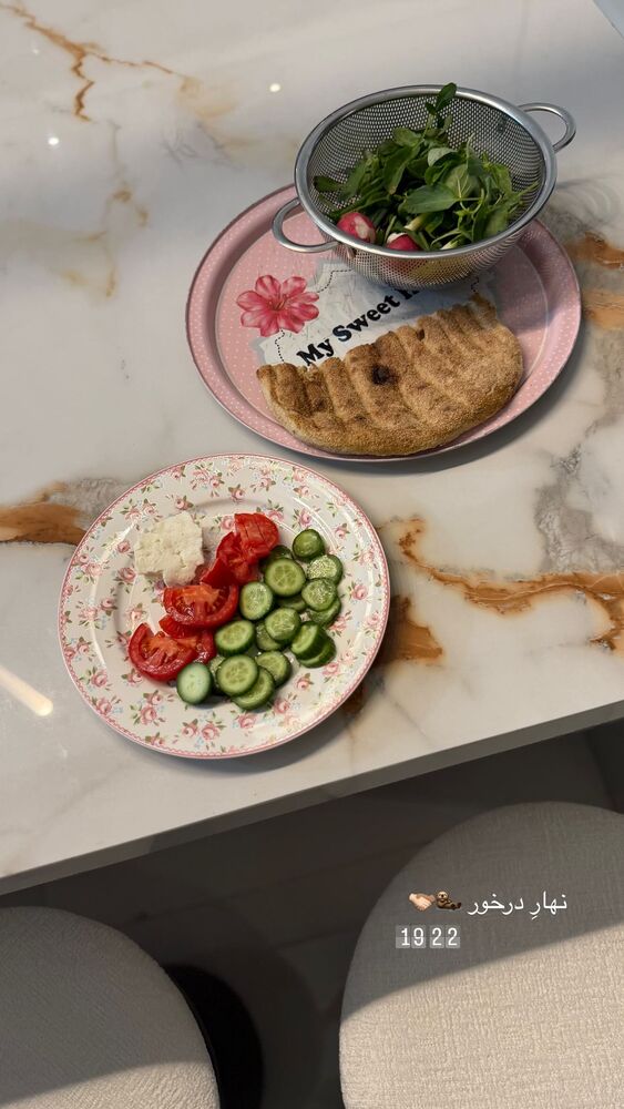  جدید ترین استوری اینستاگرام عاطفه خانزاده