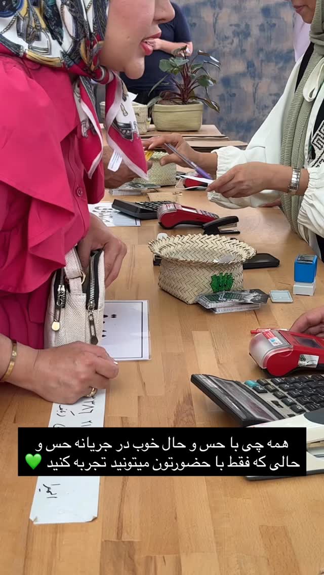  جدید ترین استوری اینستاگرام آزاده اسدی