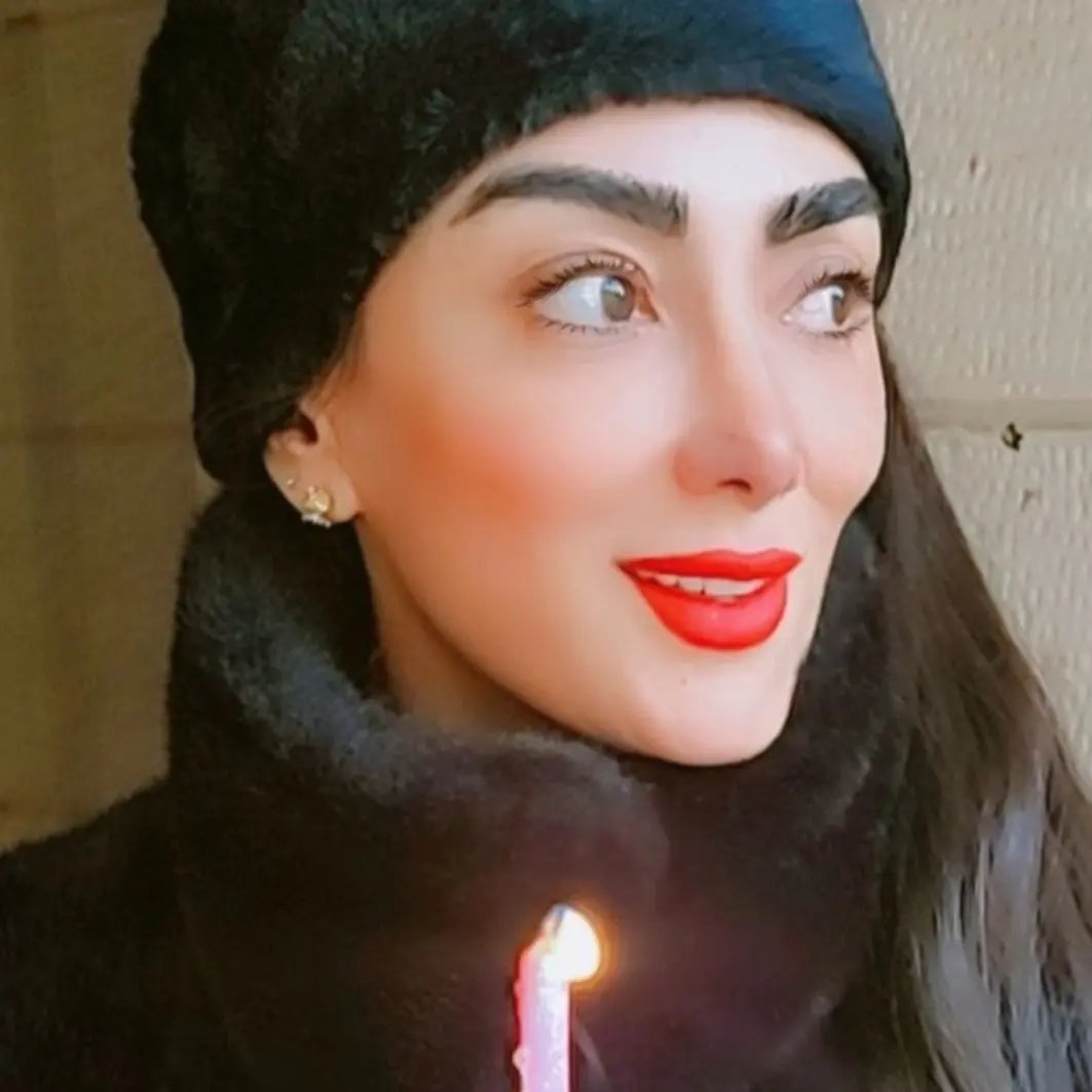  عکس پروفایل اینستاگرام باران شادی پور / baran_shadpoori_official