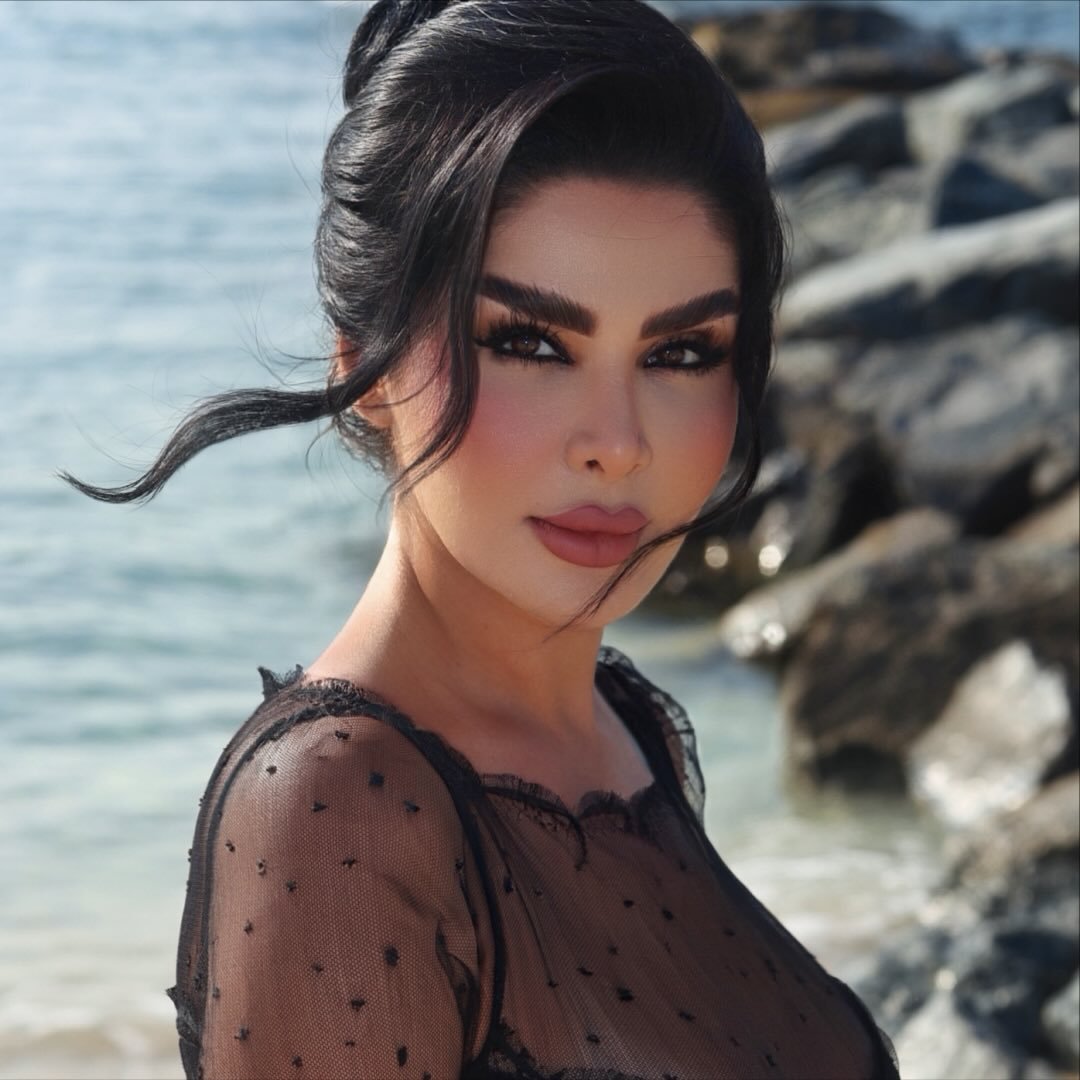  عکس پروفایل اینستاگرام دنیا جهانبخش / donya