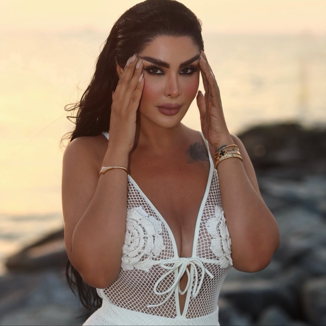  عکس پروفایل اینستاگرام دنیا جهانبخش / donya
