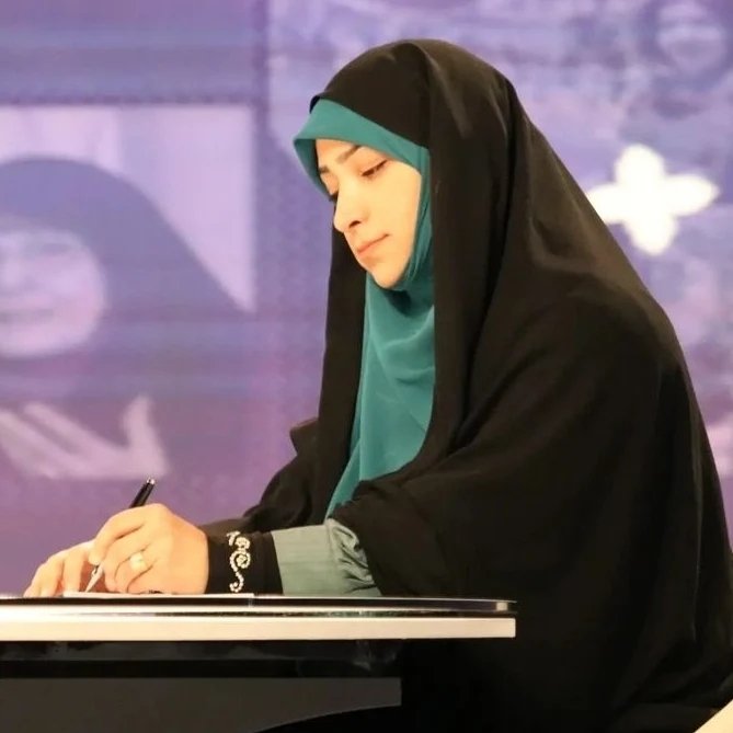  عکس پروفایل اینستاگرام مرضیه مینایی پور / dr.minaeipour