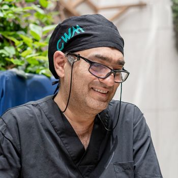 عکس پروفایل اینستاگرام حسن روشن طلب / dr.roshantalab