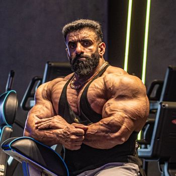  عکس پروفایل اینستاگرام هادی چوپان / hadi_choopan