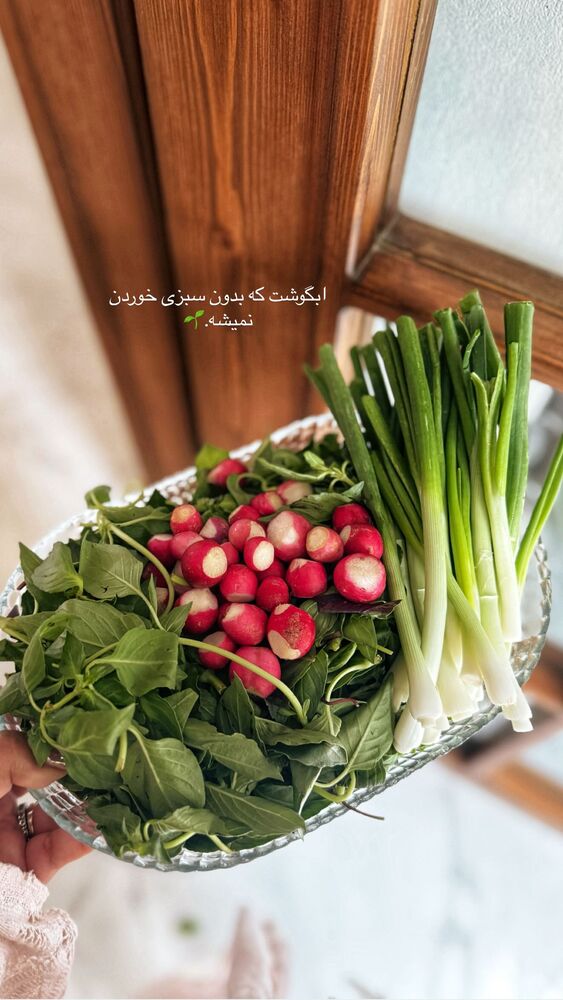  جدید ترین استوری اینستاگرام یاسمین کریمی