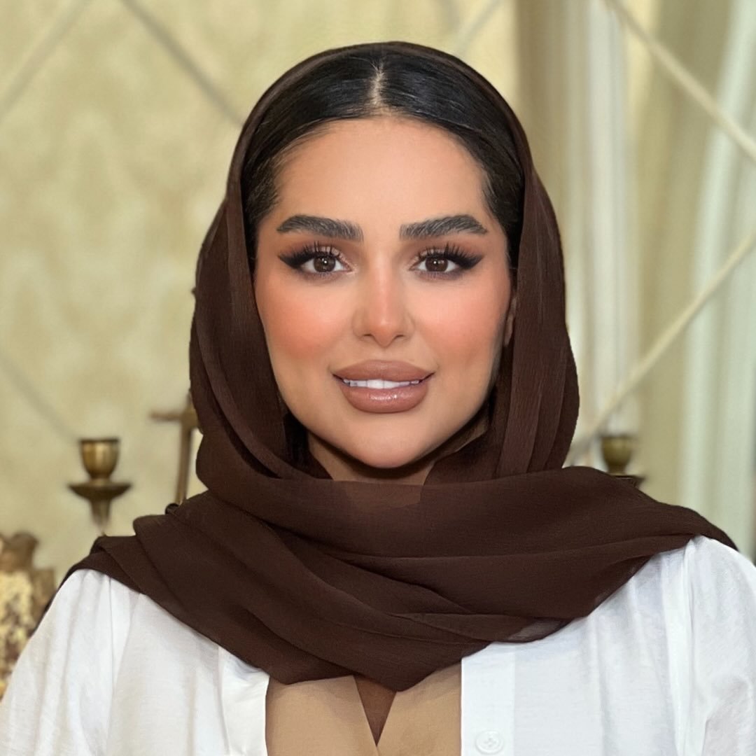  عکس پروفایل اینستاگرام لی لی رضایی / lilirezaeemakeup