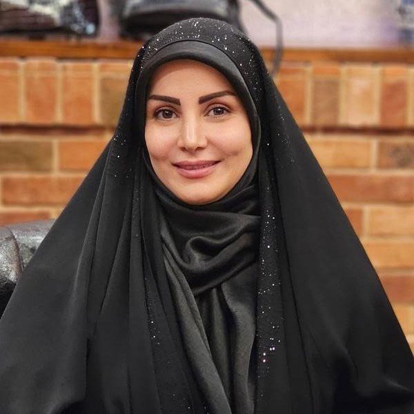  عکس پروفایل اینستاگرام مائده چینی ساز / maedehchinisaz.2 