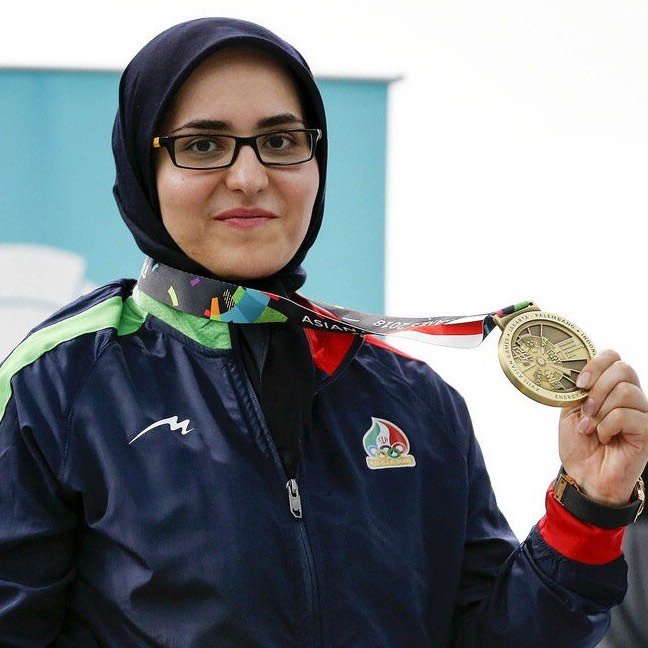 عکس پروفایل اینستاگرام مه لقا جمع بزرگ / mahlagha_jambozorg
