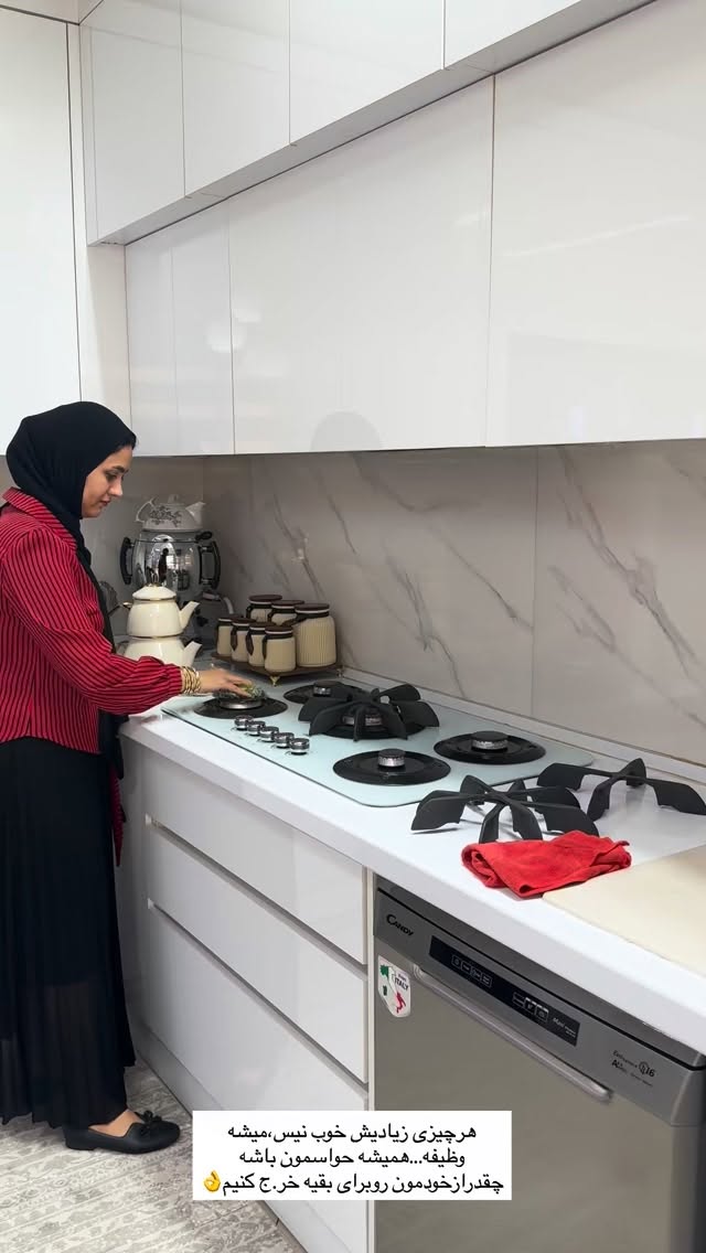  جدید ترین استوری اینستاگرام مینا حسن زاده