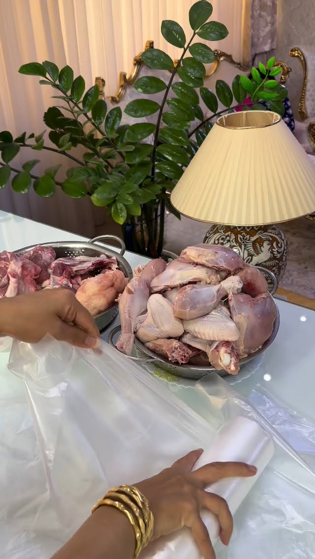  جدید ترین استوری اینستاگرام مینا حسن زاده