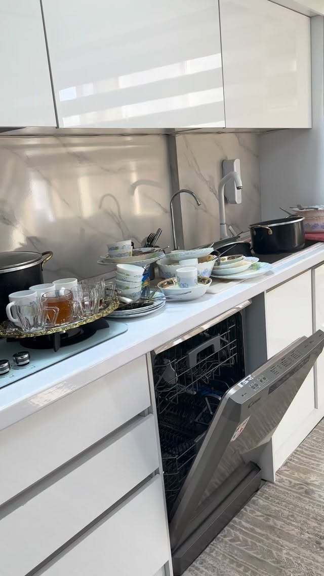  جدید ترین استوری اینستاگرام مینا حسن زاده