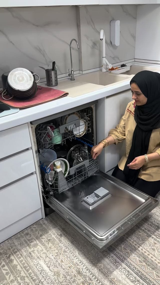  جدید ترین استوری اینستاگرام مینا حسن زاده
