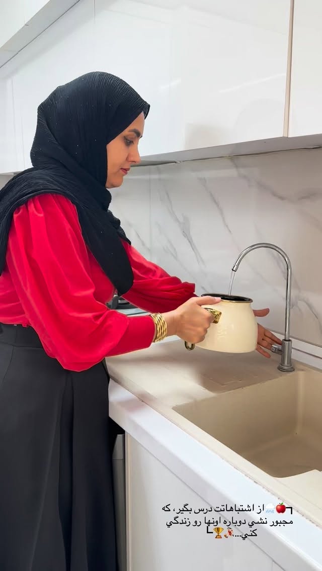 جدید ترین استوری اینستاگرام مینا حسن زاده