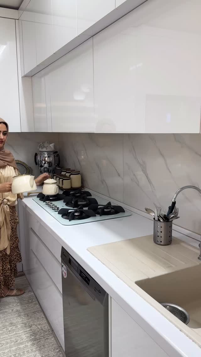 جدید ترین استوری اینستاگرام مینا حسن زاده