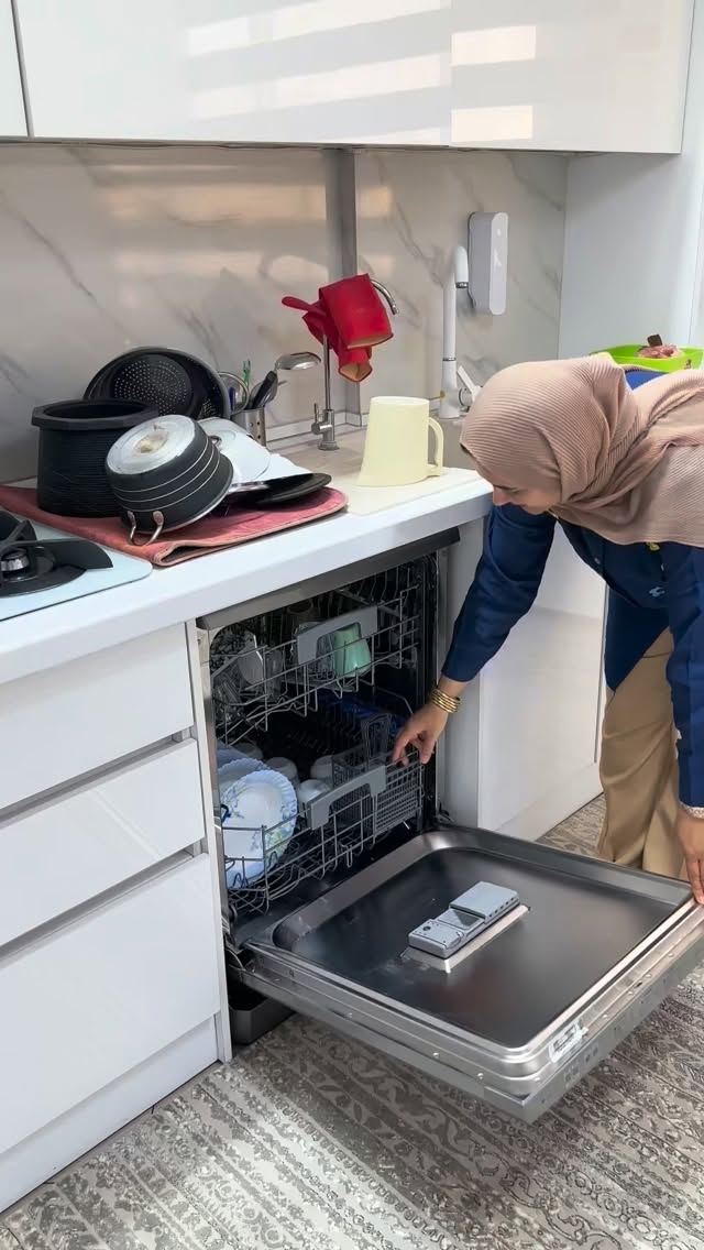 جدید ترین استوری اینستاگرام مینا حسن زاده