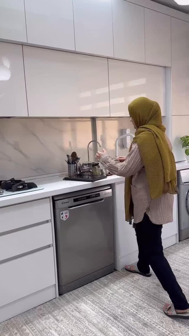  جدید ترین استوری اینستاگرام مینا حسن زاده