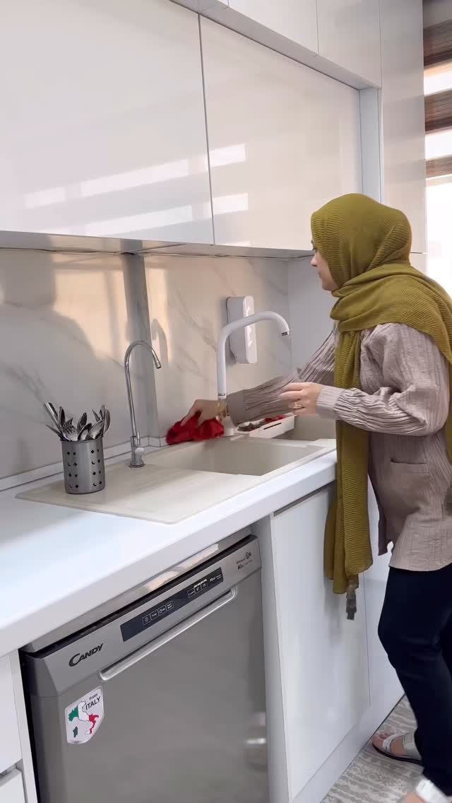  جدید ترین استوری اینستاگرام مینا حسن زاده