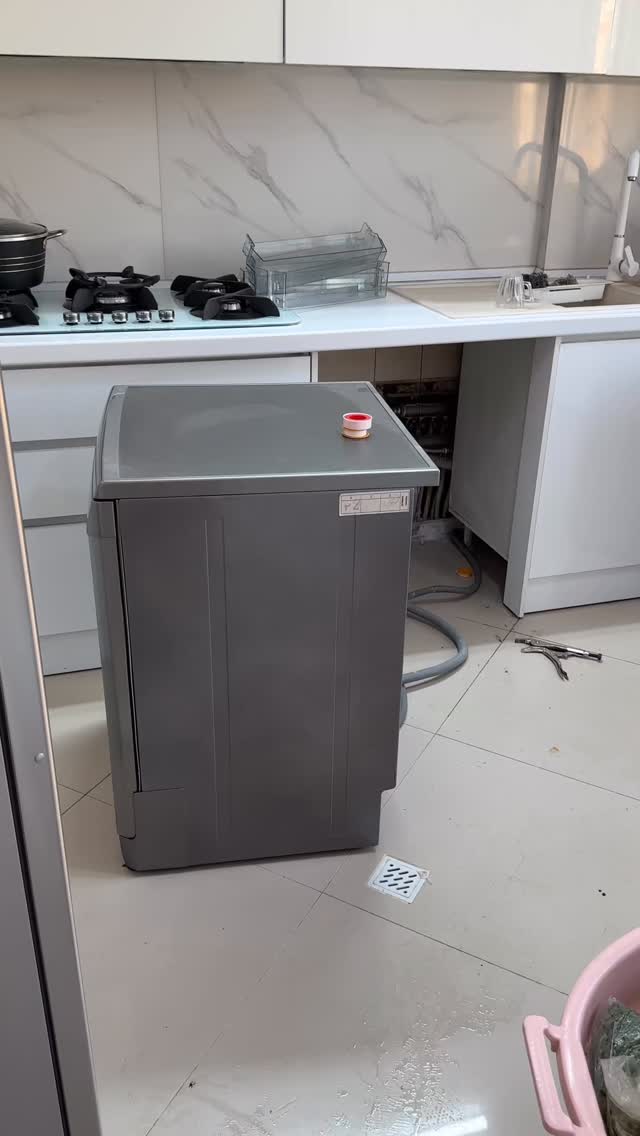  جدید ترین استوری اینستاگرام مینا حسن زاده
