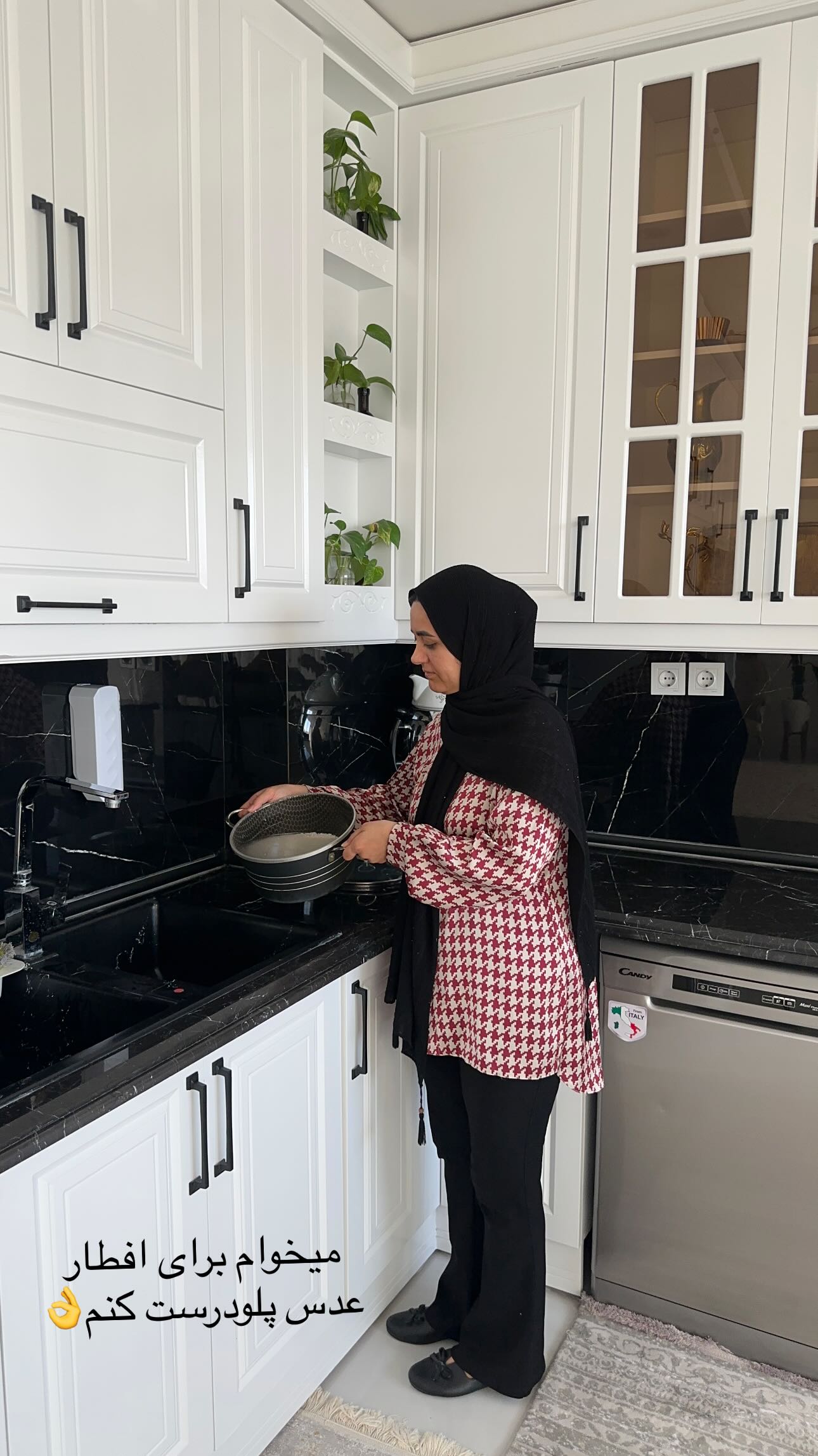  جدید ترین استوری اینستاگرام مینا حسن زاده