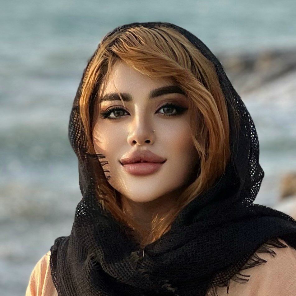  عکس پروفایل اینستاگرام مبینا کرمی / mobinakrmi1