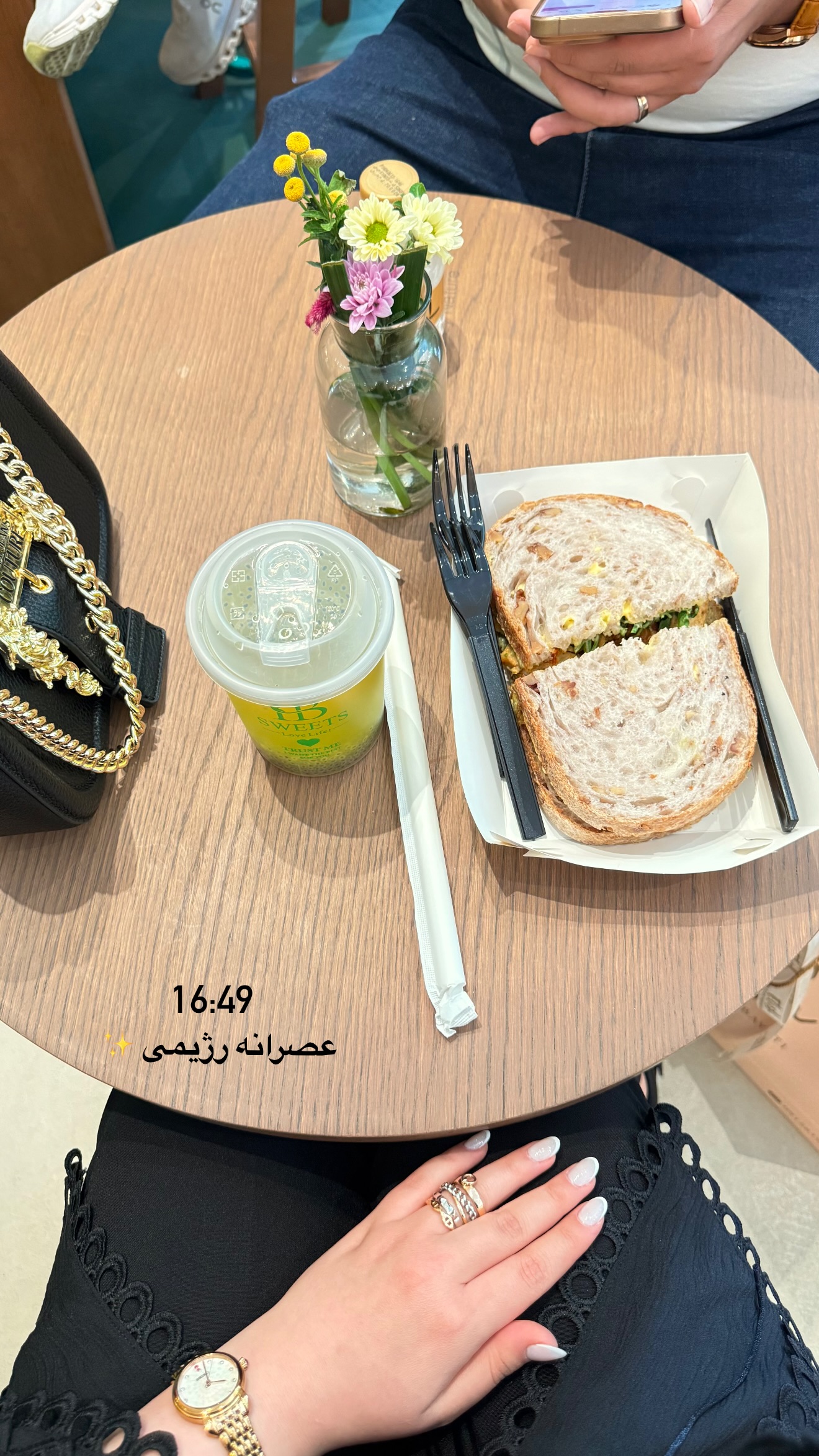  جدید ترین استوری اینستاگرام محدثه خدایار
