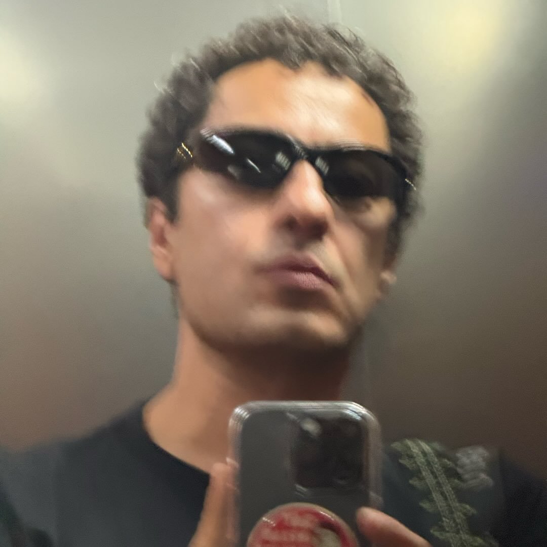  عکس پروفایل اینستاگرام نوید محمد زاده / navidmohammadzadeh