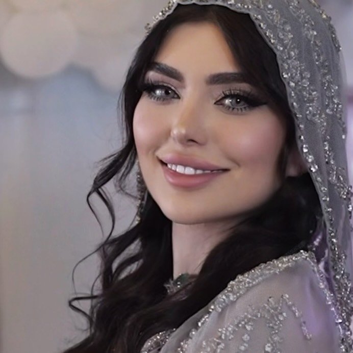 عکس پروفایل اینستاگرام نیلوفر بهبودی / niloofar