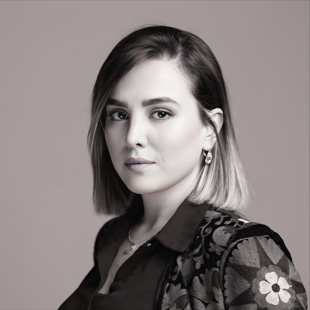  عکس پروفایل اینستاگرام نیلوفر محبی / niloofarmohebbi 