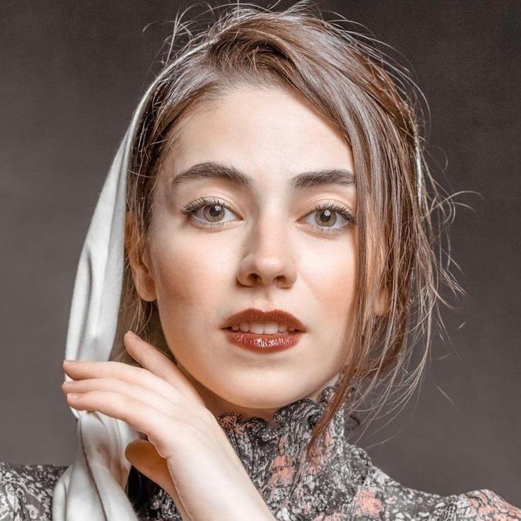  عکس پروفایل اینستاگرام نیلوفر رجایی فر / rajaeifar.niloofar 