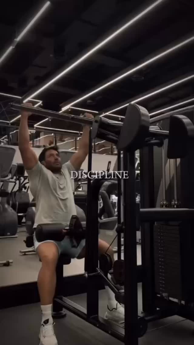  جدید ترین استوری اینستاگرام محمد رضا گلزار