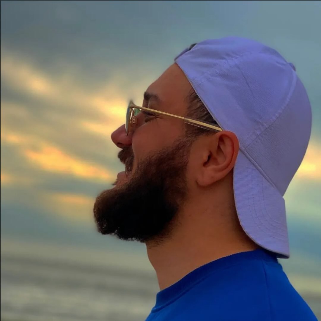  عکس پروفایل اینستاگرام رظا شریعتی / rezashariati.official