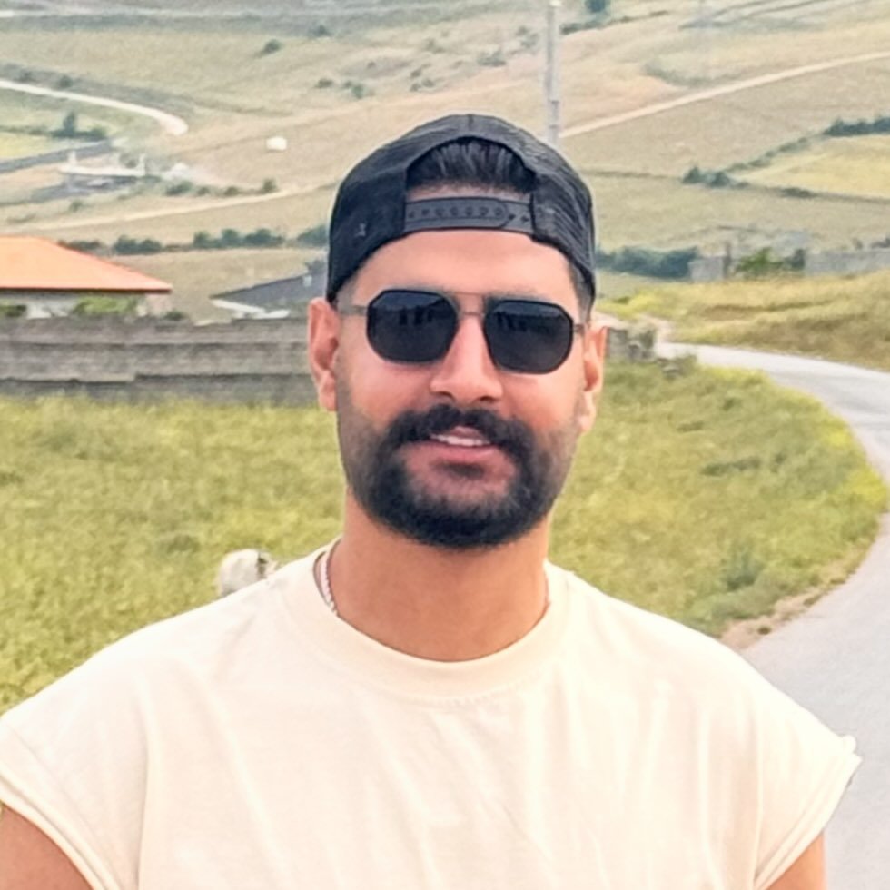  عکس پروفایل اینستاگرام رضا توانا / rezatavana0