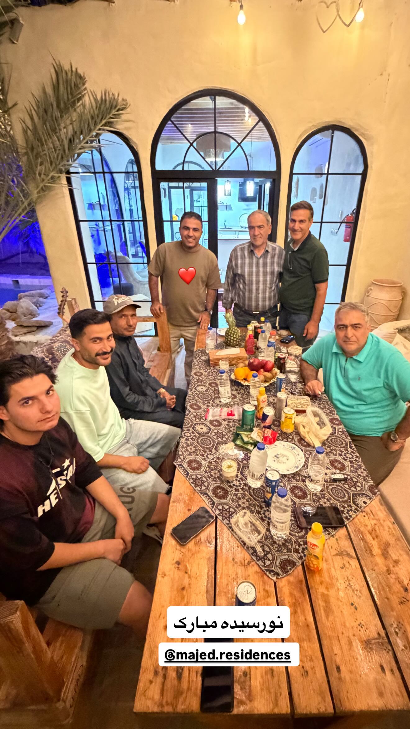  جدید ترین استوری اینستاگرام وحید عطار