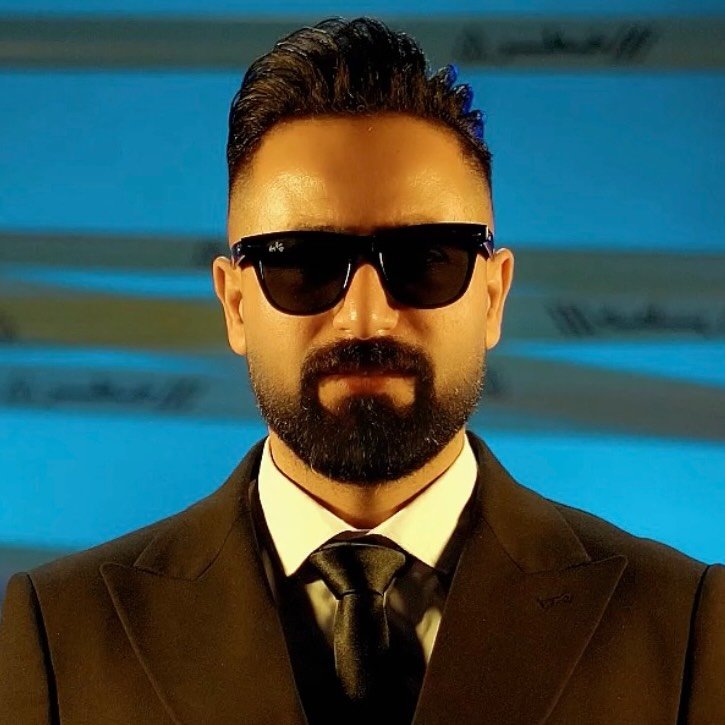  عکس پروفایل اینستاگرام وحید مرادی / vahidmoradiamoli