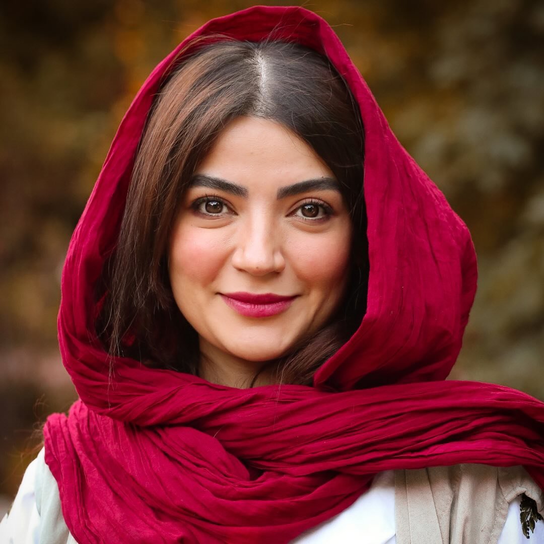  عکس پروفایل اینستاگرام یلدا عباسی زنجانی / yaldaabbasi_zanjani