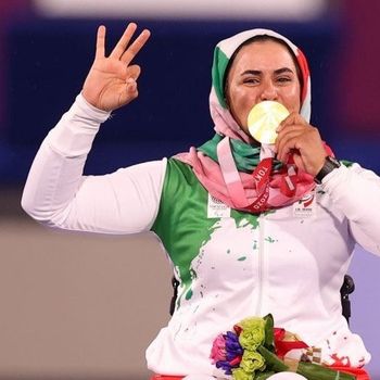  عکس پروفایل اینستاگرام زهرا نعمتی / zahra_nemati_ir