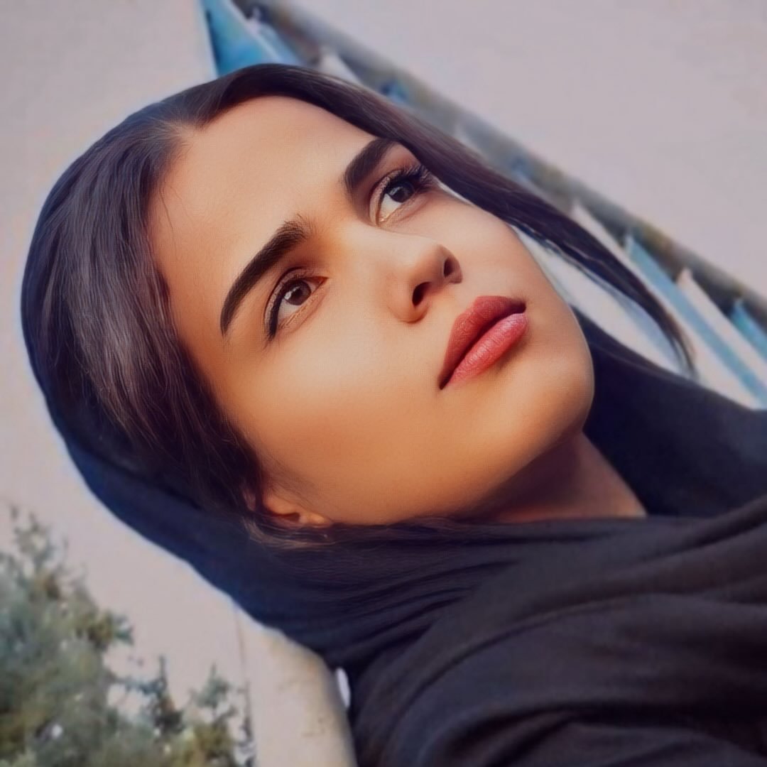  عکس پروفایل اینستاگرام مبینا باقری / zahrabagheri_87