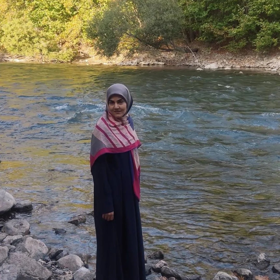  عکس پروفایل اینستاگرام زینب ایمان طلب / zeinabimantalab