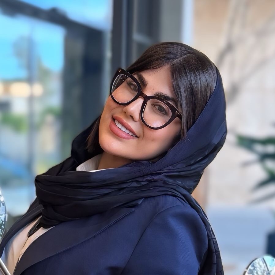  عکس پروفایل اینستاگرام زهرا موسوی / zizimsi