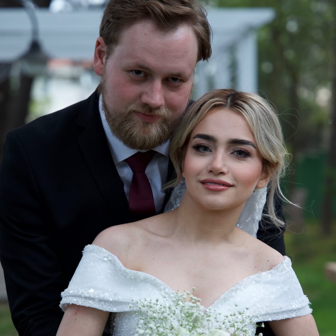  عکس پروفایل اینستاگرام زینب احمدیان زاده / zooya_beauty